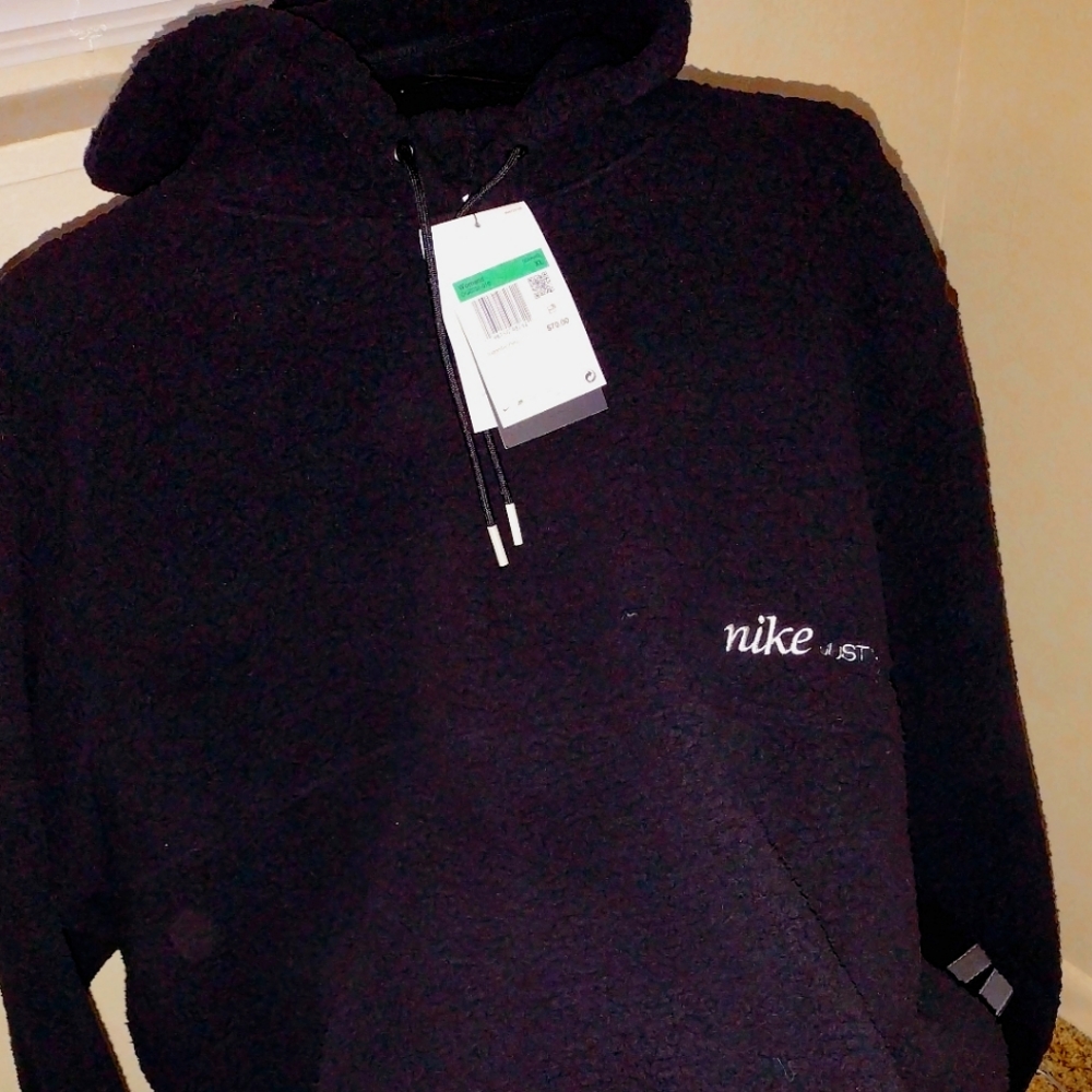 Nike Black women's pullover hoodie